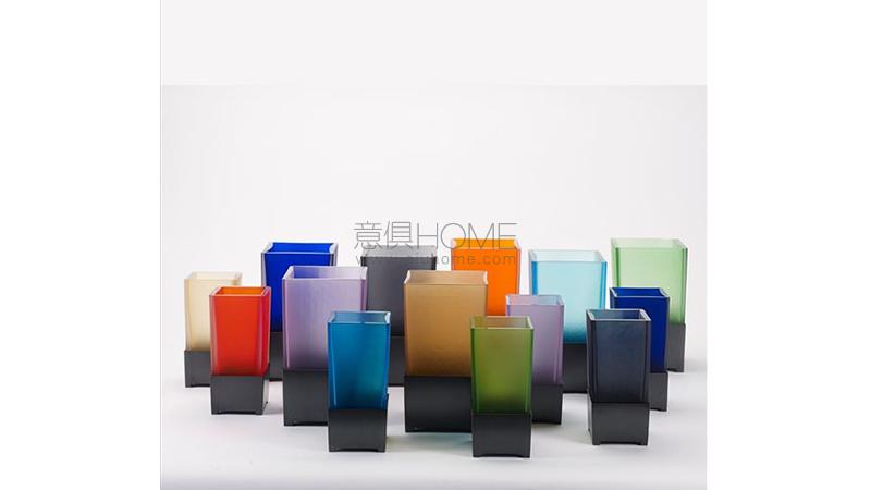 VASO IN BRONZO E VETRO DI MURANO 花瓶