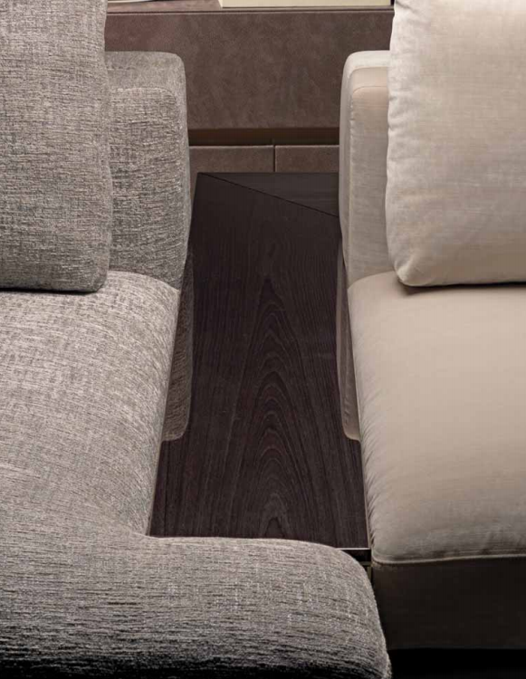 VISIONNAIREAGORÀ边几