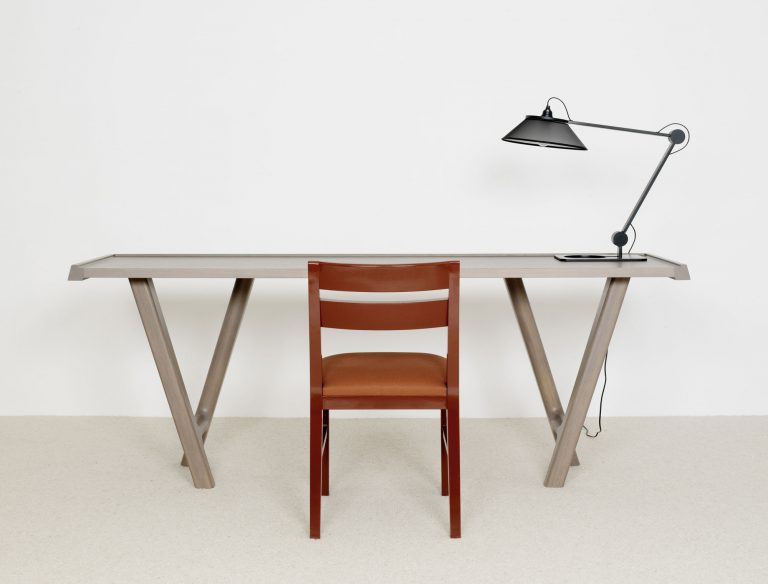 CHRISTOPHE DELCOURTBUREAUX-BUI BUREAU办公家具