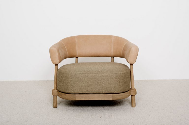 CHRISTOPHE DELCOURTGUM FAUTEUIL休闲椅