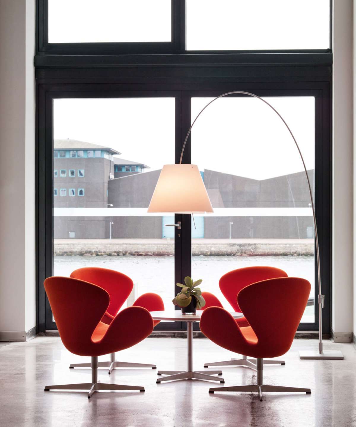 Lady Costanza 落地灯