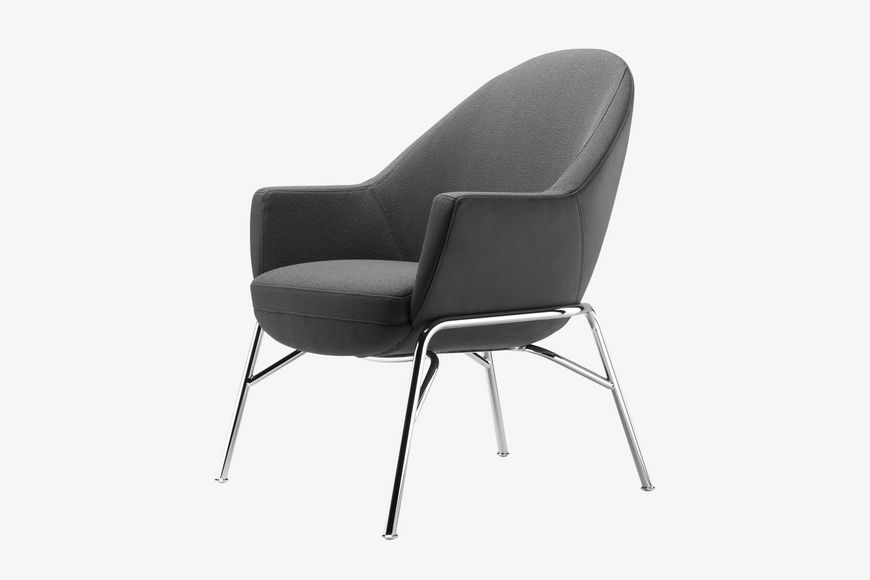 S 831 UPHOLSTERED ARMCHAIR 休闲椅