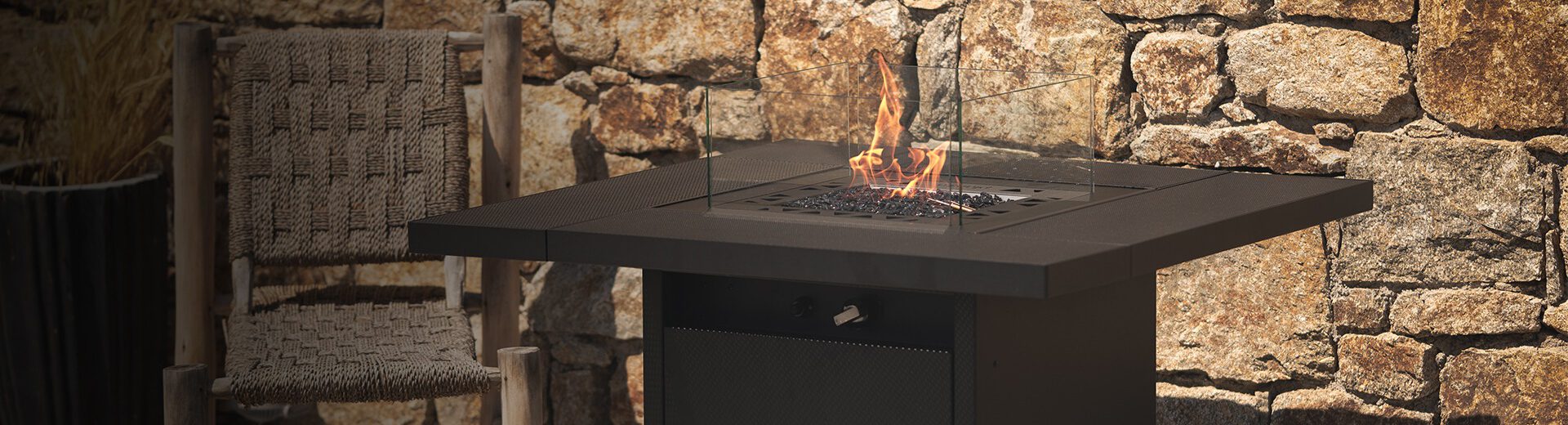 planikaSQUARE TABLE壁炉